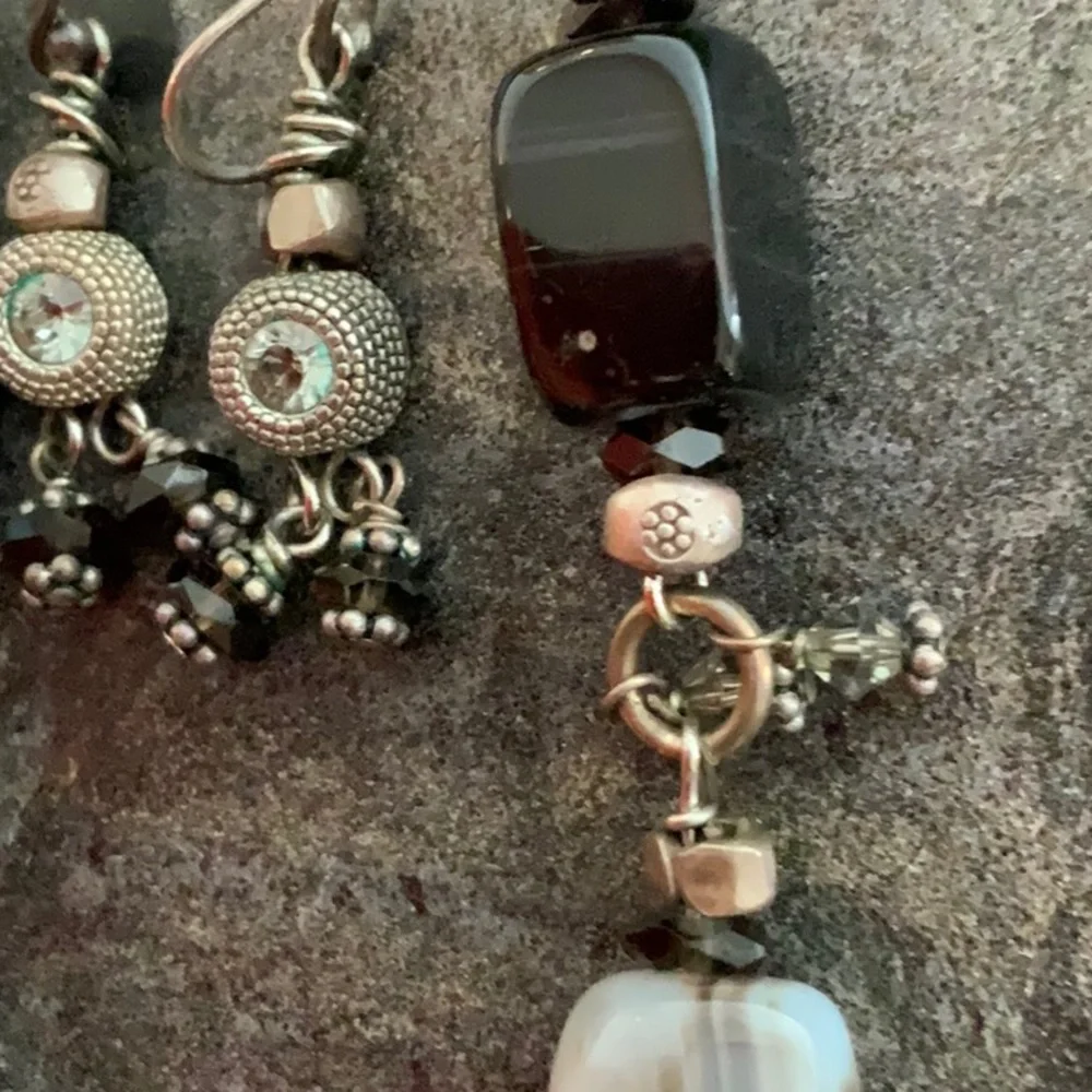 Glass bead black and cream necklace and earrings (3 for $15)